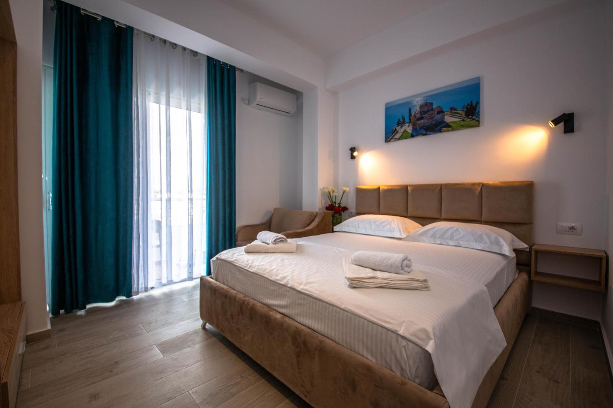 Hotel Perla Εξαμίλιο Εξωτερικό φωτογραφία