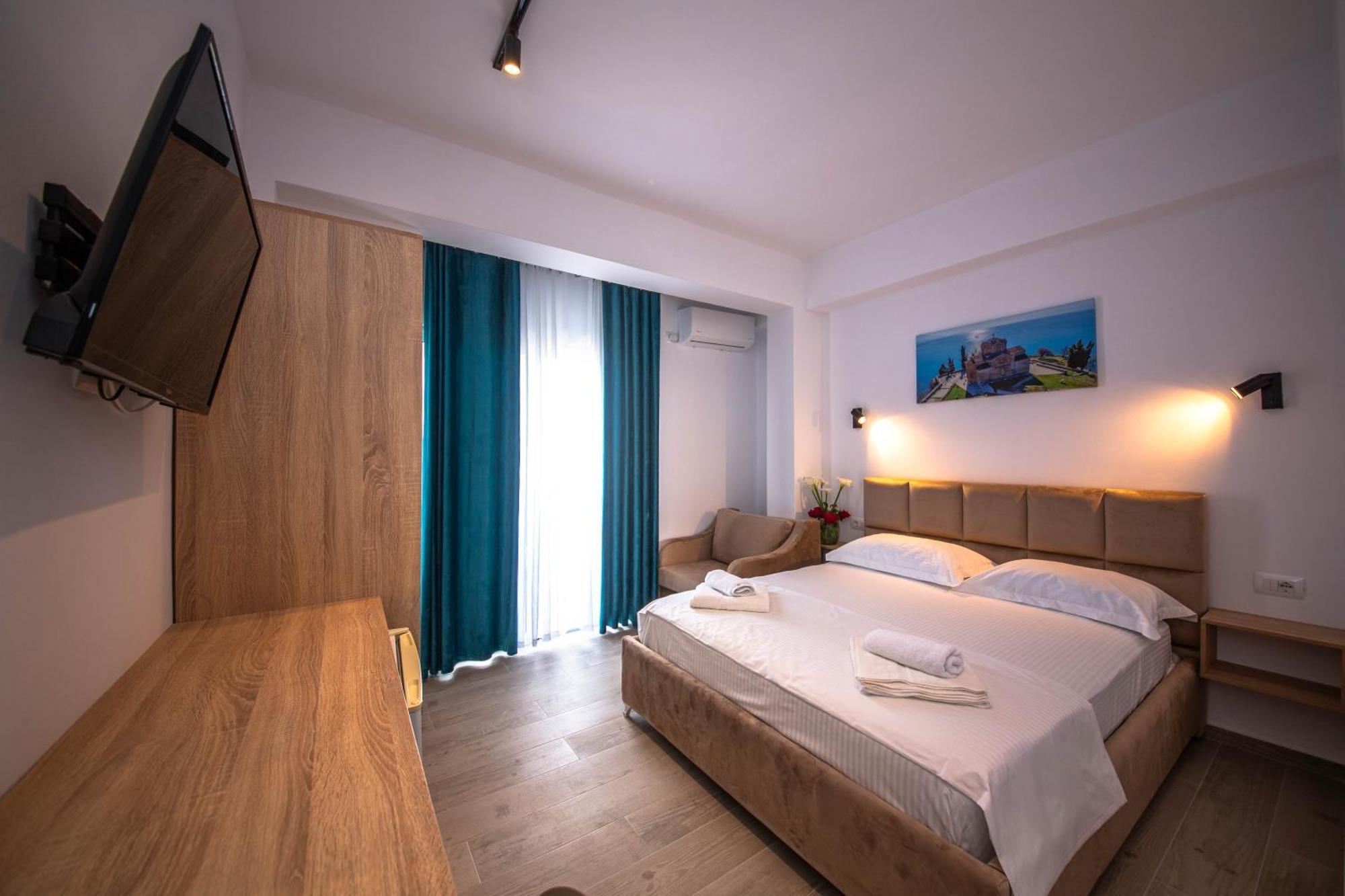 Hotel Perla Εξαμίλιο Εξωτερικό φωτογραφία