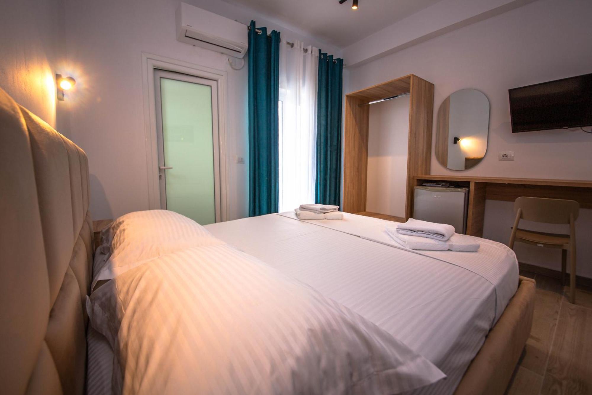 Hotel Perla Εξαμίλιο Εξωτερικό φωτογραφία