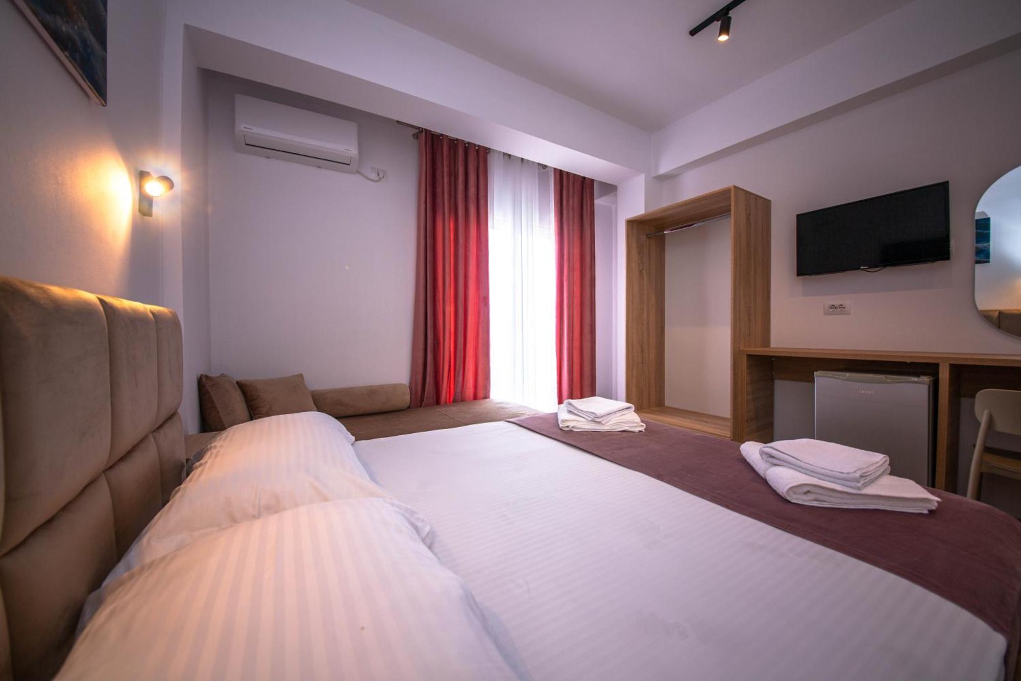Hotel Perla Εξαμίλιο Εξωτερικό φωτογραφία
