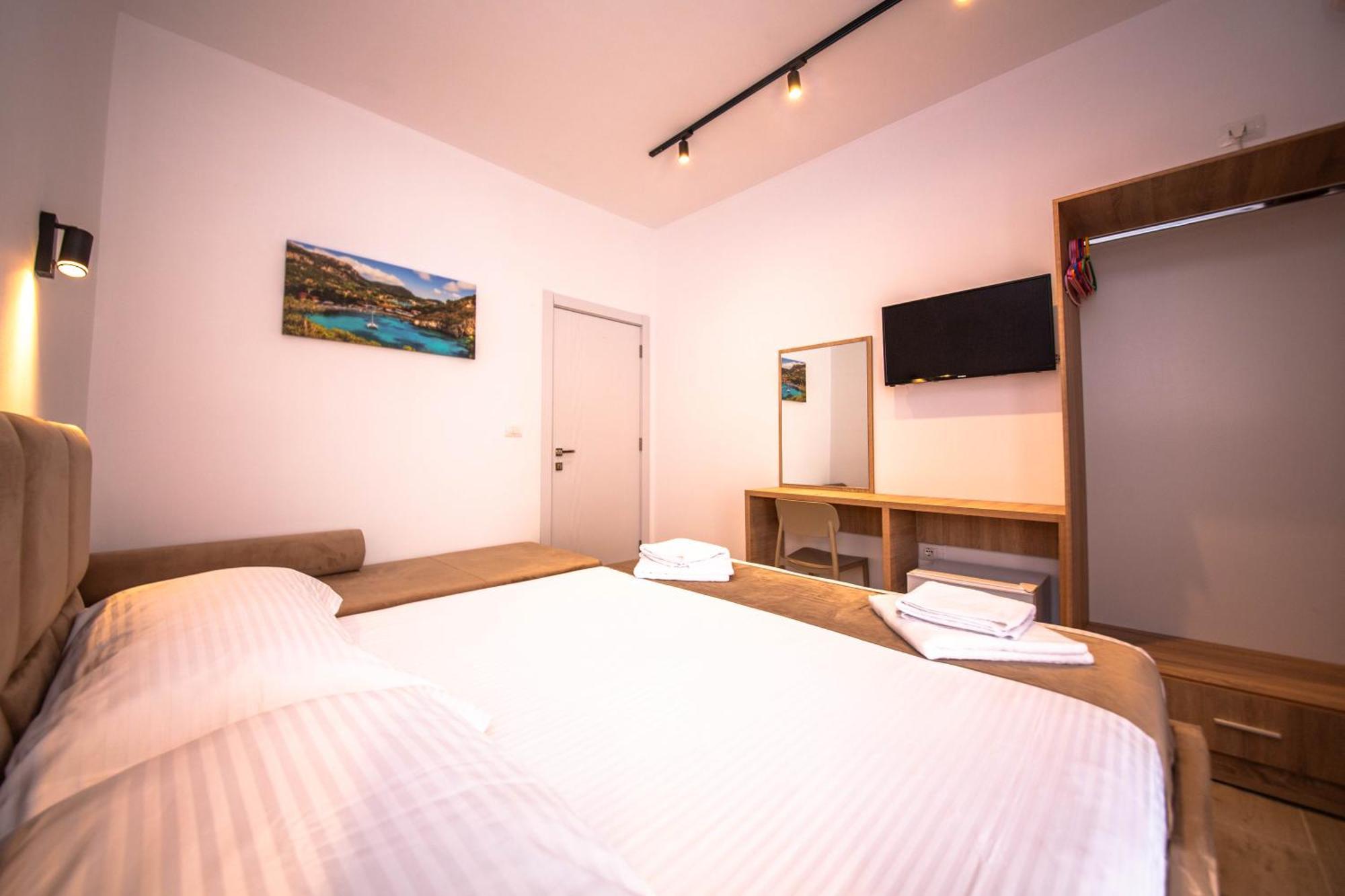 Hotel Perla Εξαμίλιο Εξωτερικό φωτογραφία