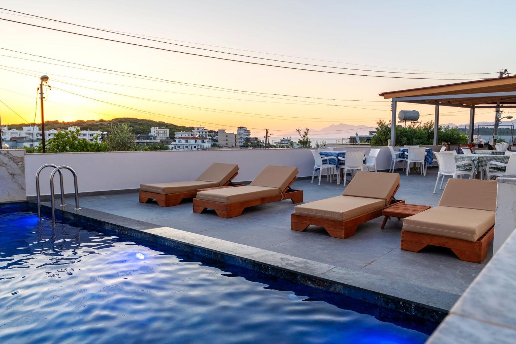 Hotel Perla Εξαμίλιο Εξωτερικό φωτογραφία