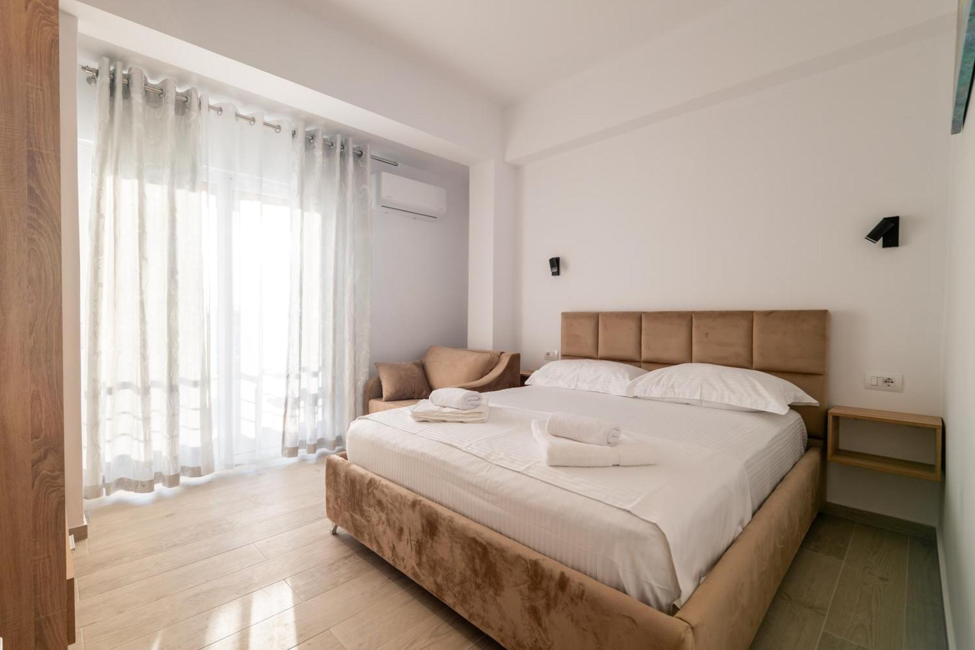 Hotel Perla Εξαμίλιο Εξωτερικό φωτογραφία