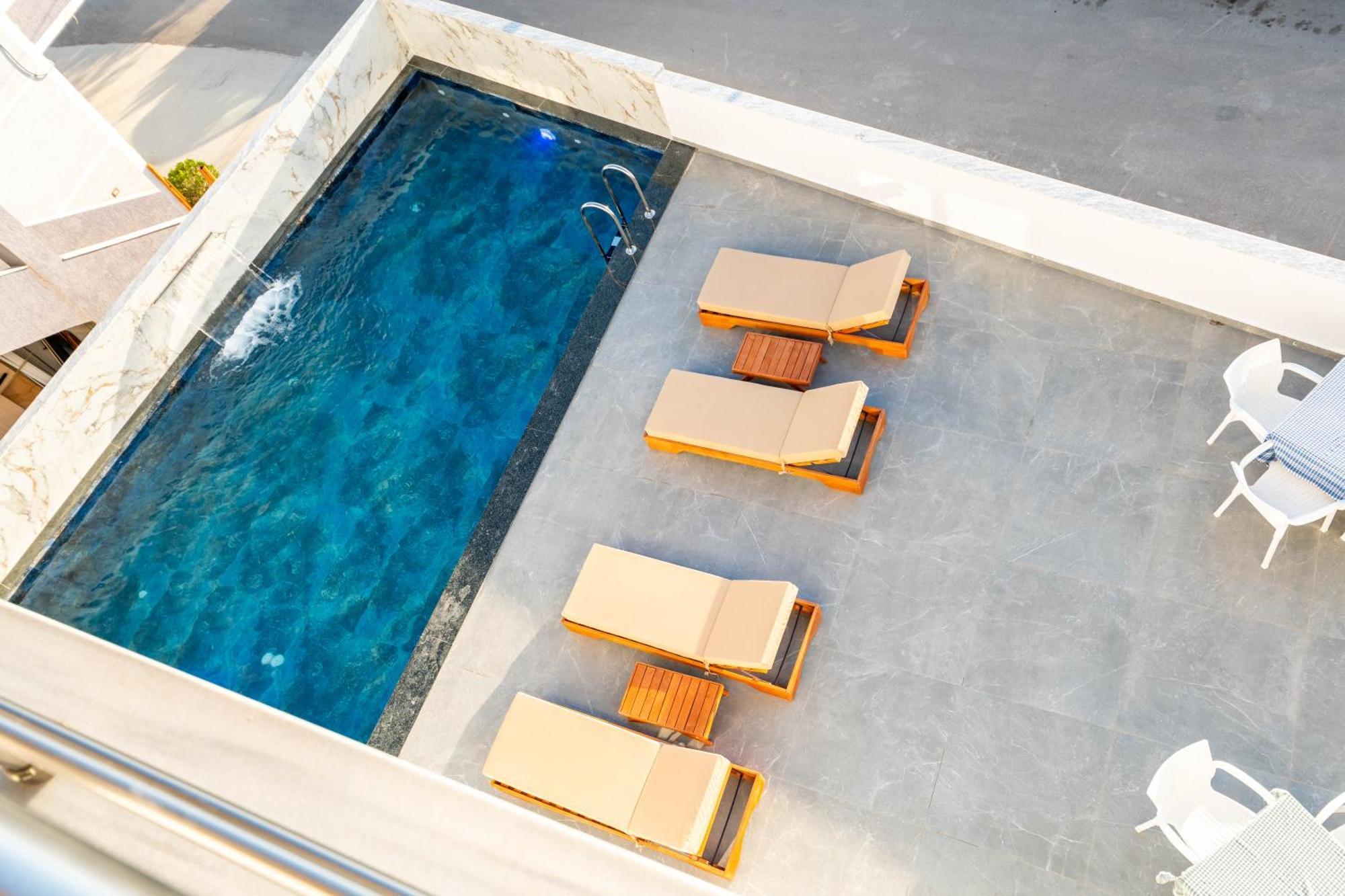 Hotel Perla Εξαμίλιο Εξωτερικό φωτογραφία