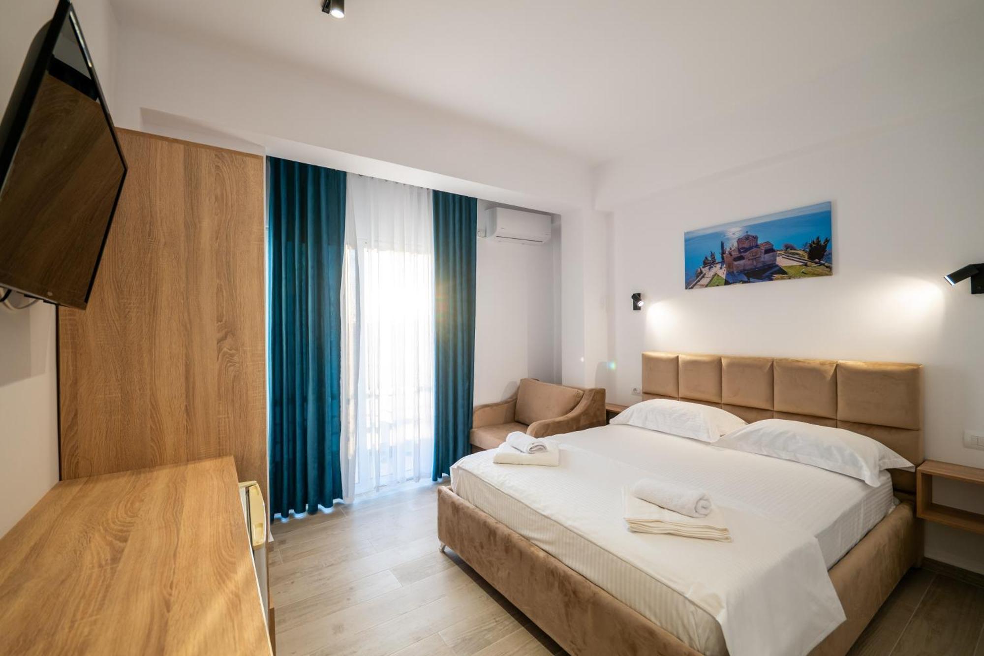 Hotel Perla Εξαμίλιο Εξωτερικό φωτογραφία