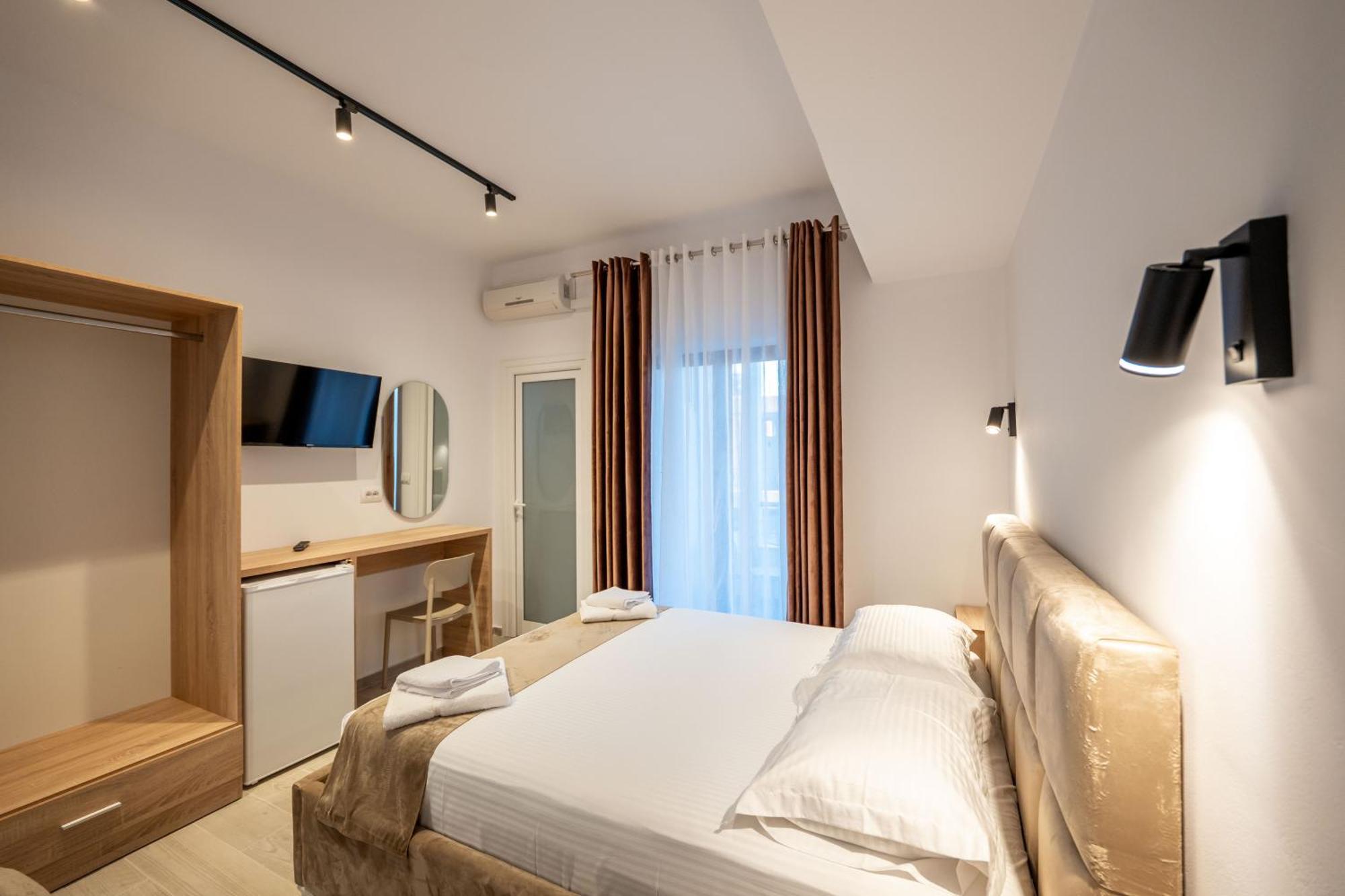 Hotel Perla Εξαμίλιο Εξωτερικό φωτογραφία