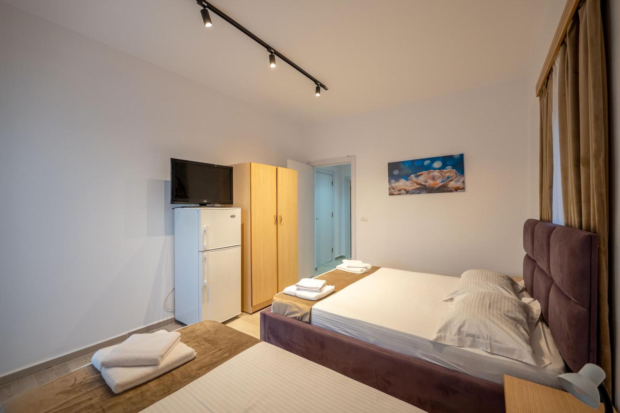 Hotel Perla Εξαμίλιο Εξωτερικό φωτογραφία